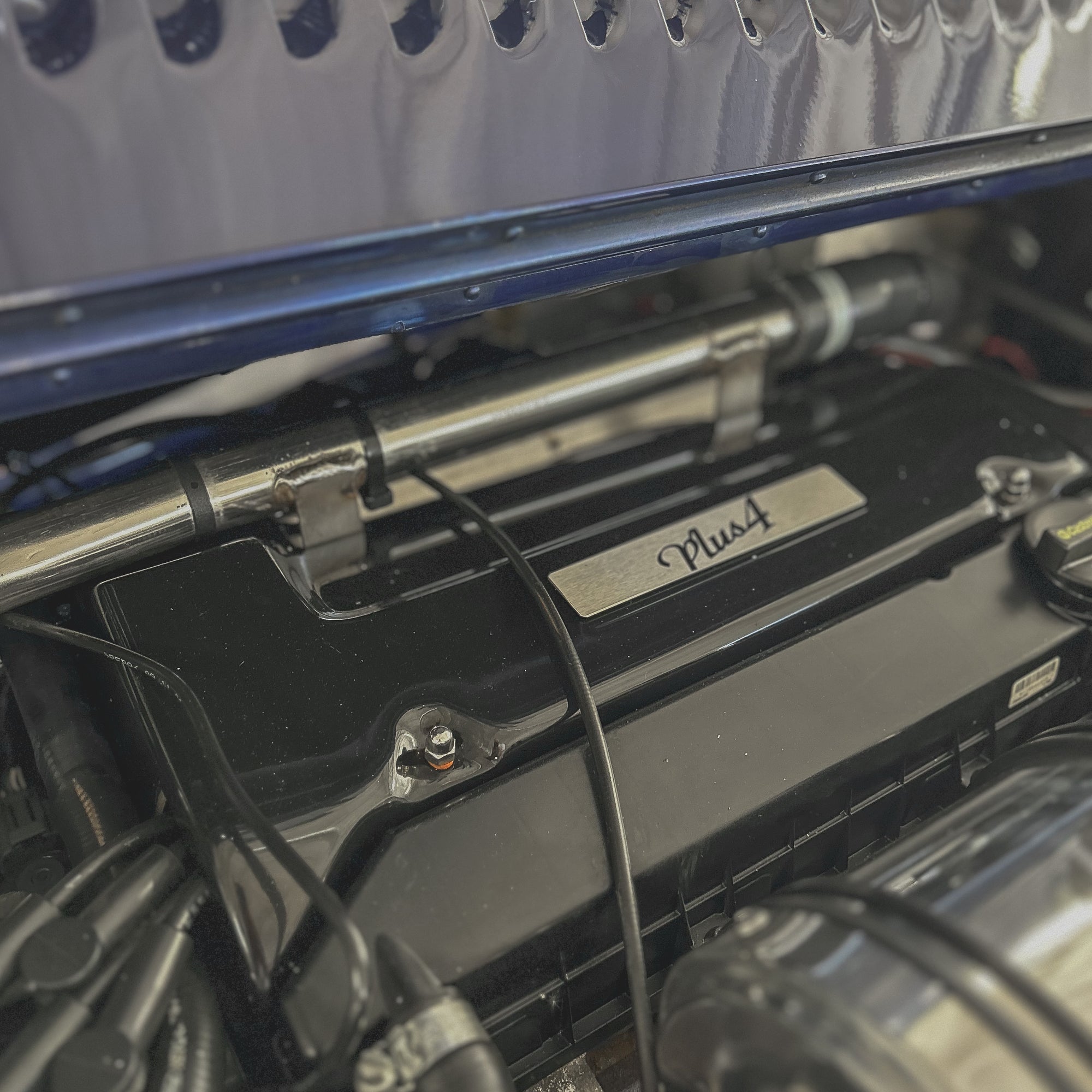 Morgan Plus 4 Ford 2.0 Twin Cam 16V - Midnight Blue Metallic