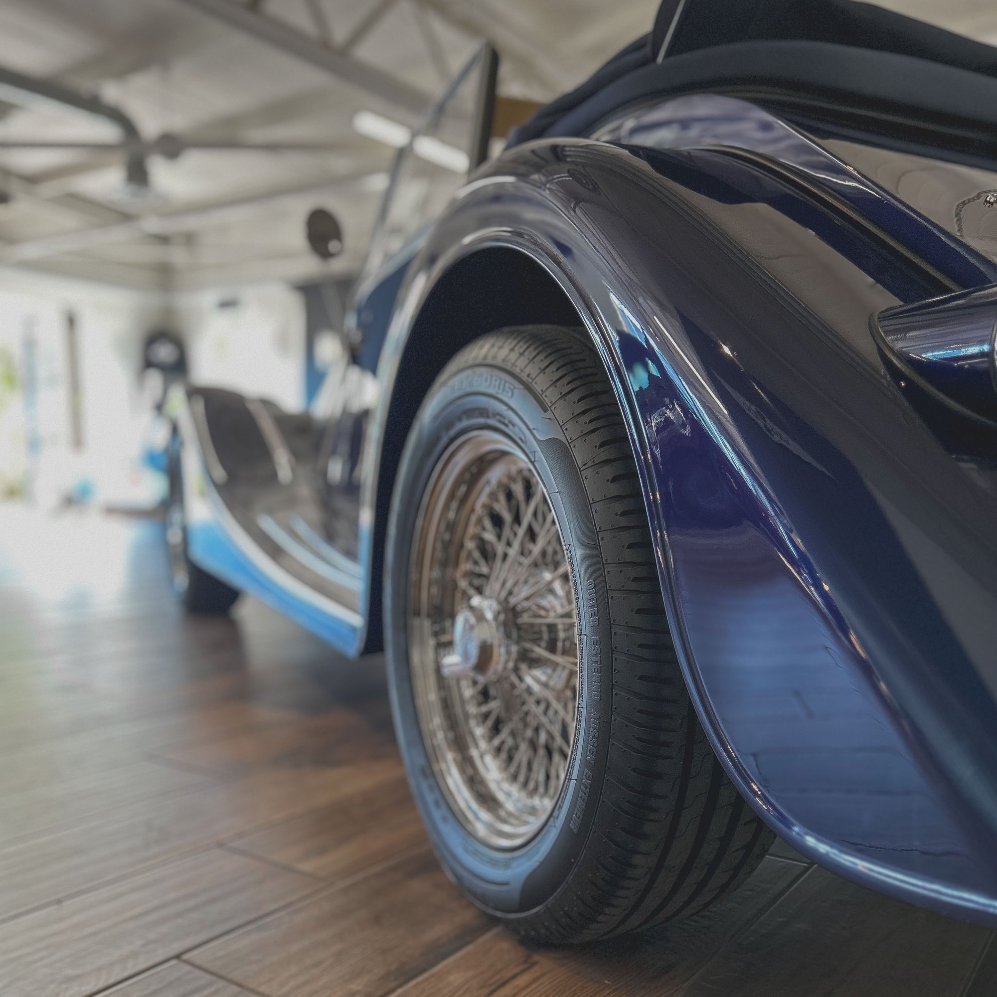 Morgan Plus 4 Ford 2.0 Twin Cam 16V - Midnight Blue Metallic