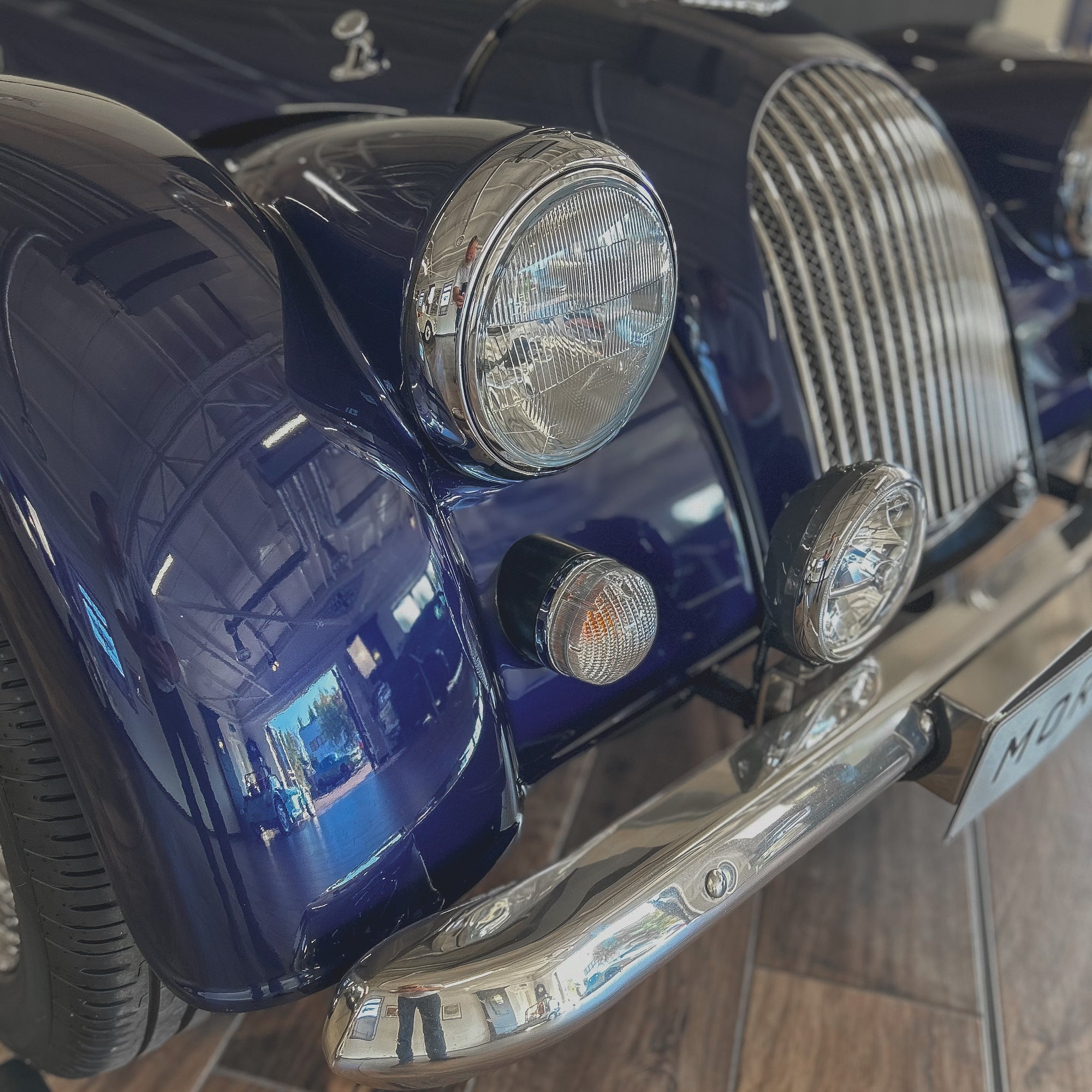 Morgan Plus 4 Ford 2.0 Twin Cam 16V - Midnight Blue Metallic