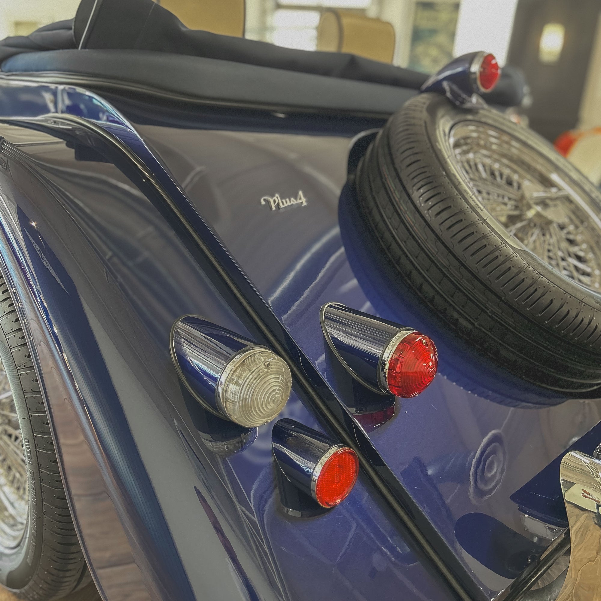 Morgan Plus 4 Ford 2.0 Twin Cam 16V - Midnight Blue Metallic