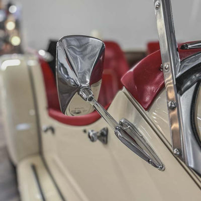 Morgan Plus 8 - Old English White