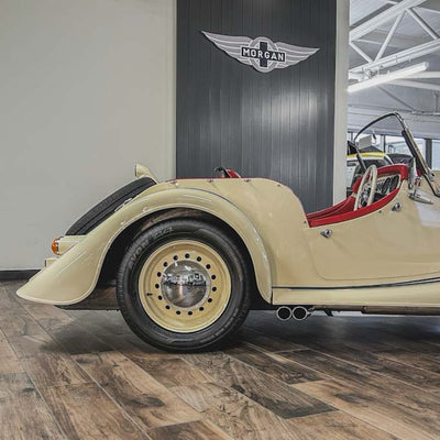 Morgan Plus 8 - Old English White