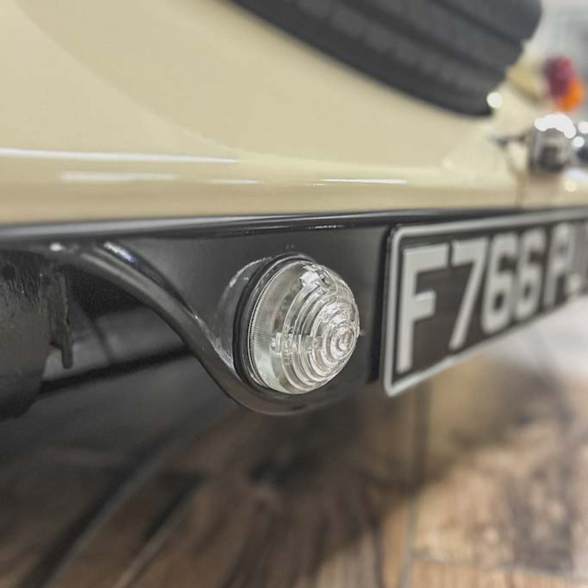 Morgan Plus 8 - Old English White