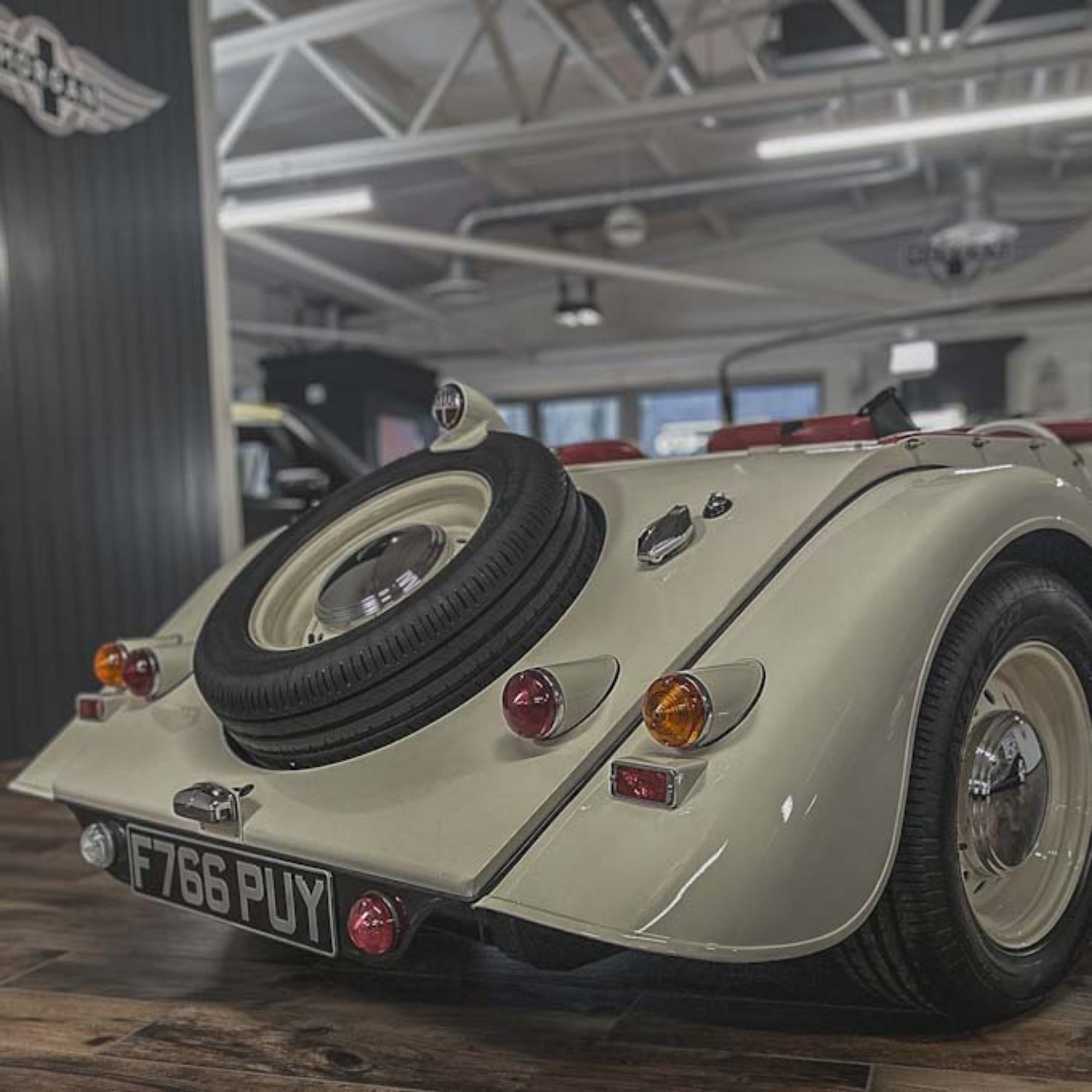 Morgan Plus 8 - Old English White