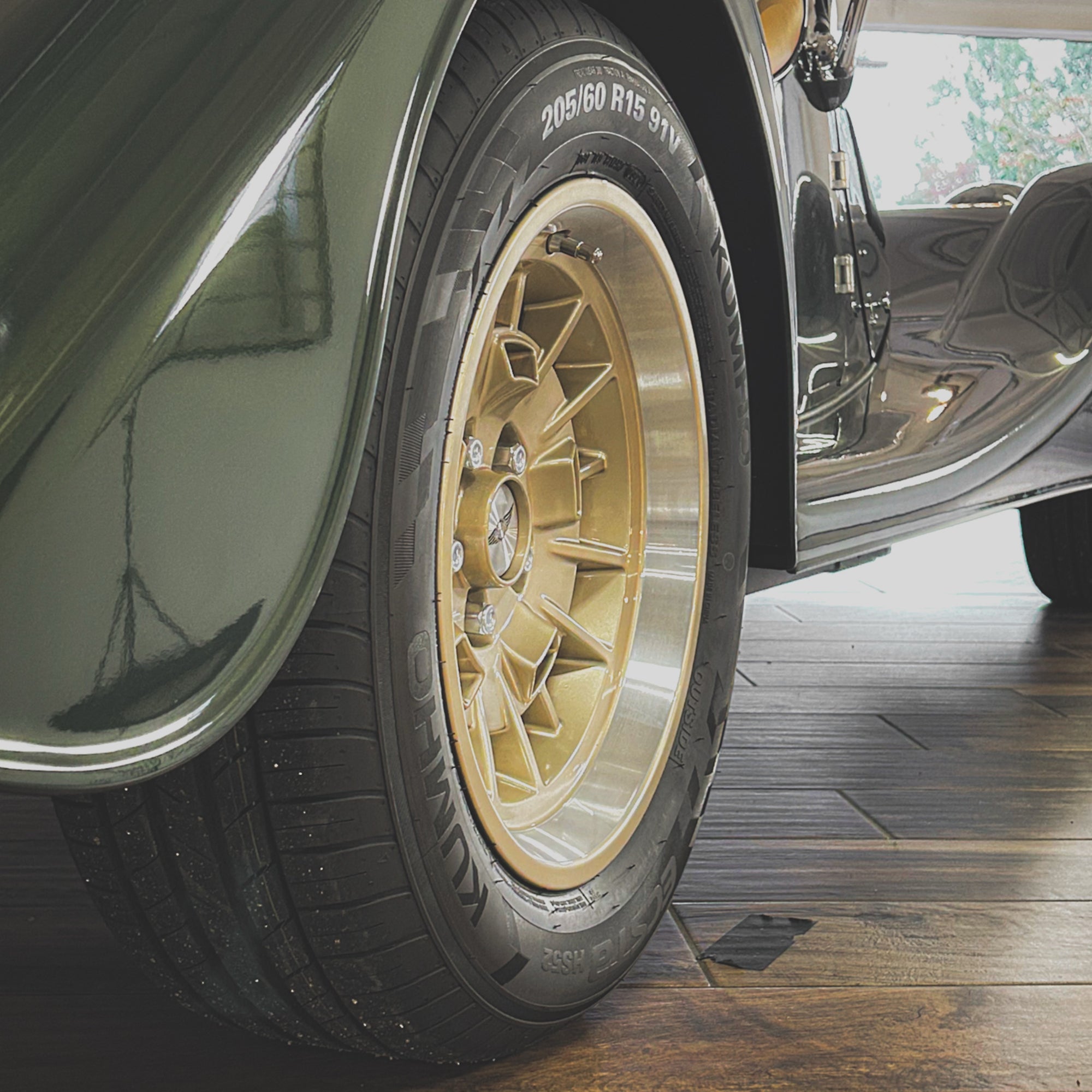 Morgan Plus 75th Four Auto - Culford Green Pearlescent