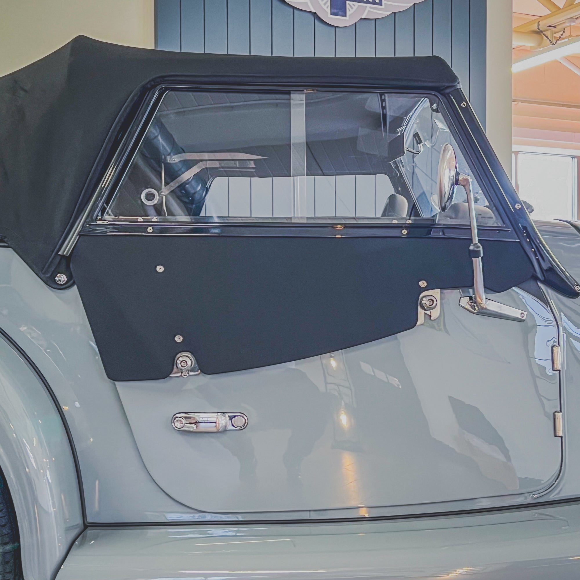 Morgan Plus Four WRP4 - Dove Grey