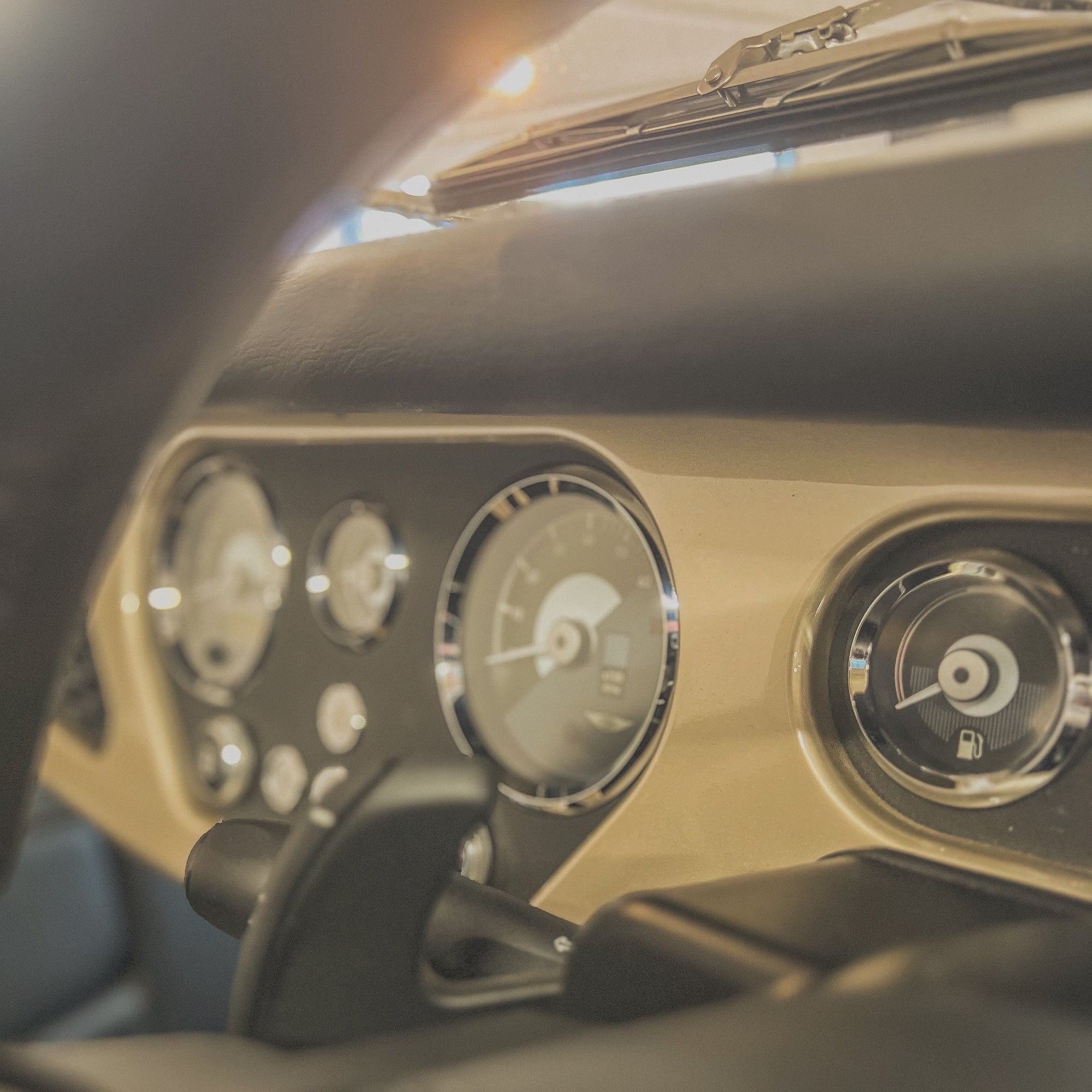 SOLD - Morgan Plus Four - Morgan White Gold