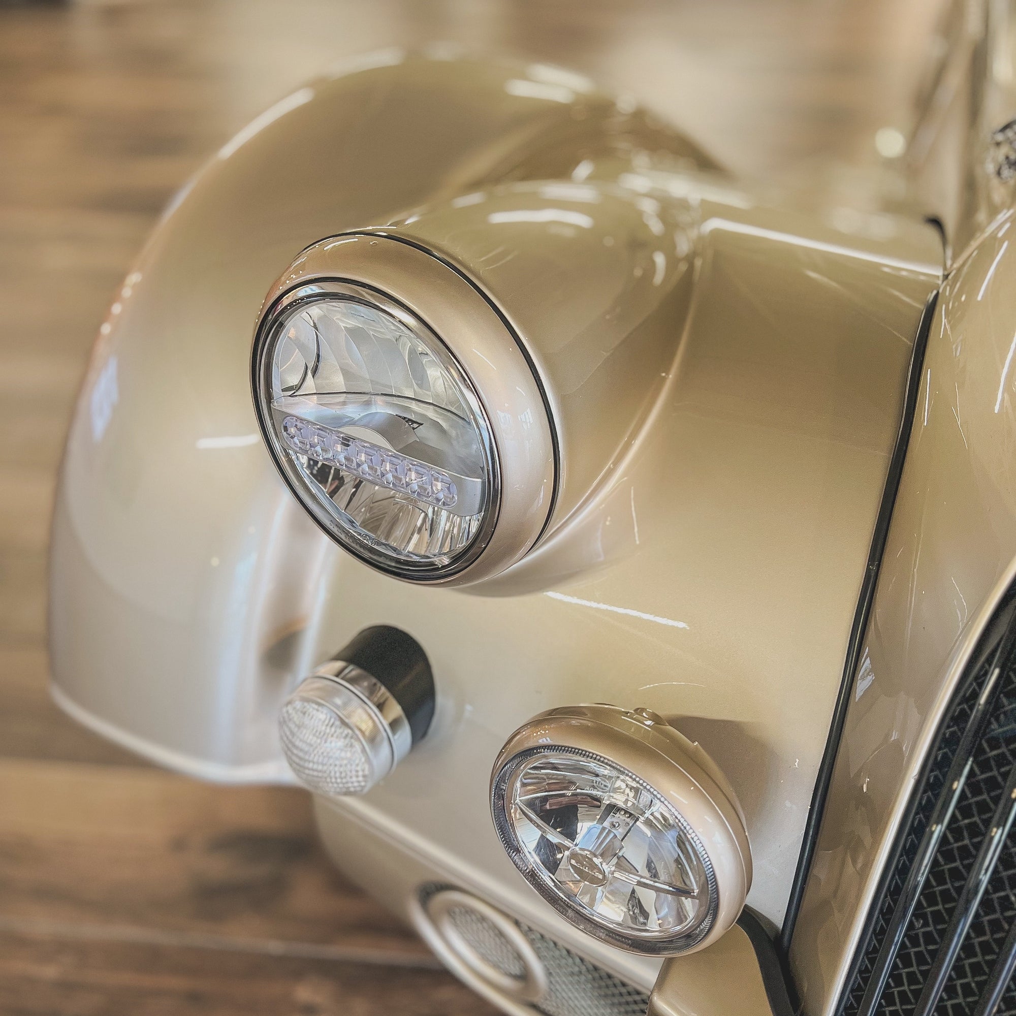 Morgan Plus Four - Morgan White Gold