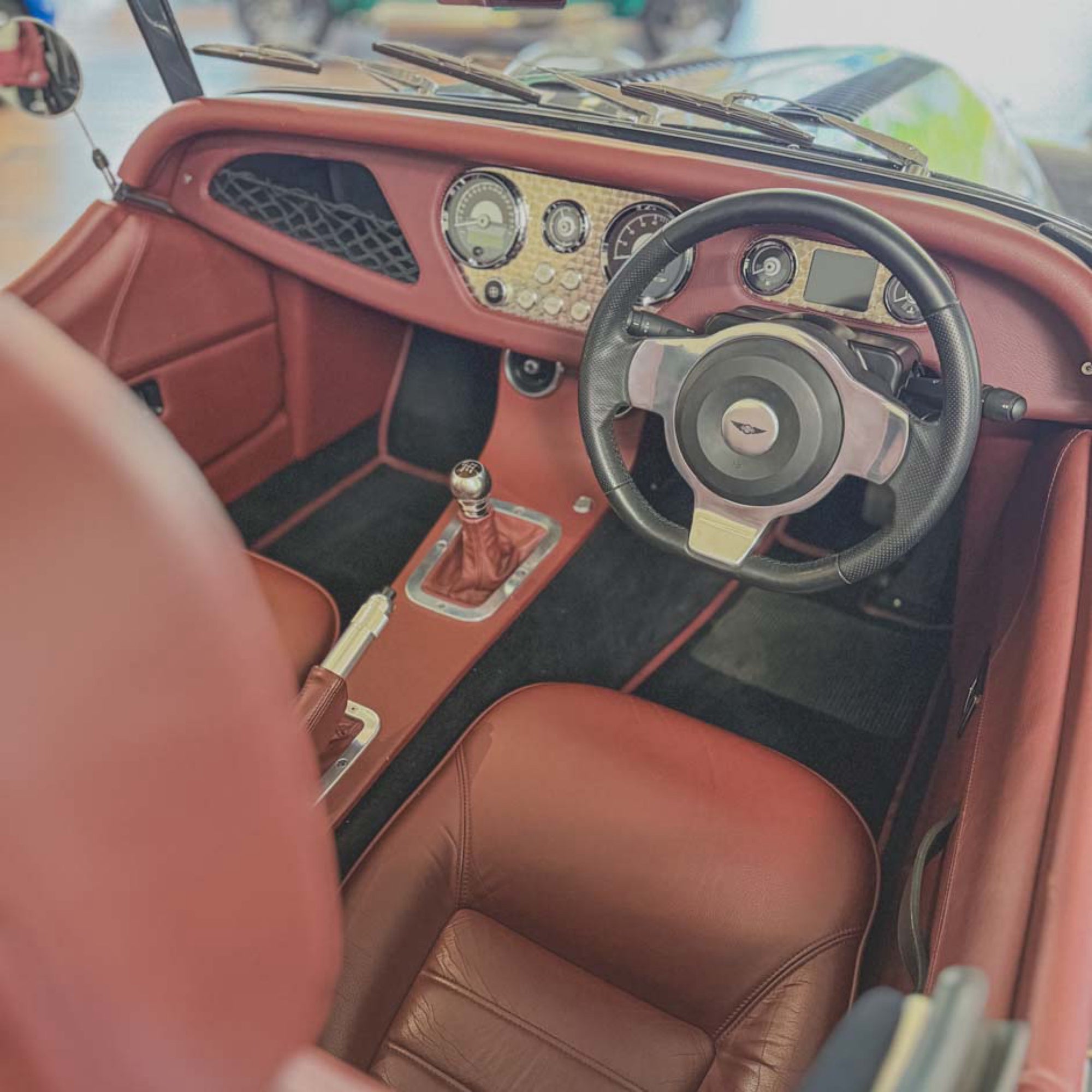 Morgan Plus Four Man - Vintage Dark Grey