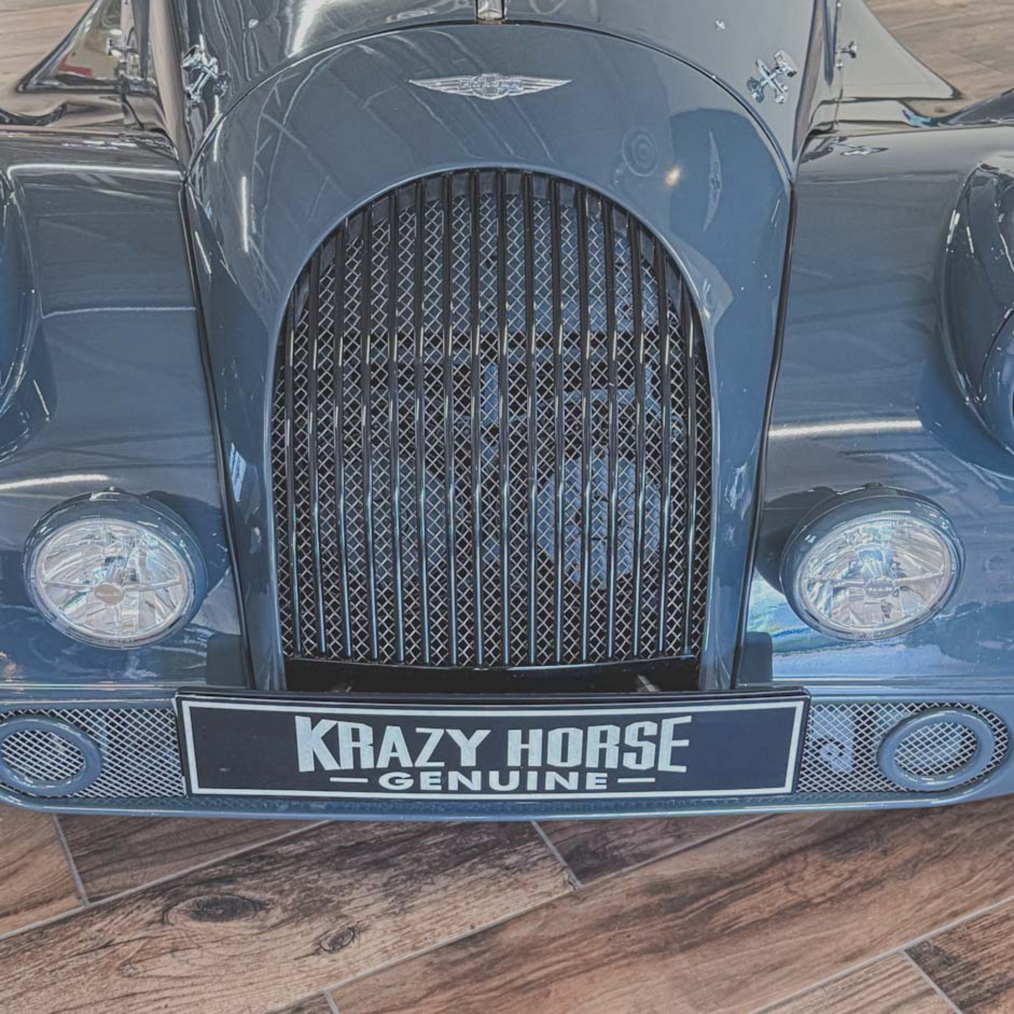 Morgan Plus Four Man - Vintage Dark Grey