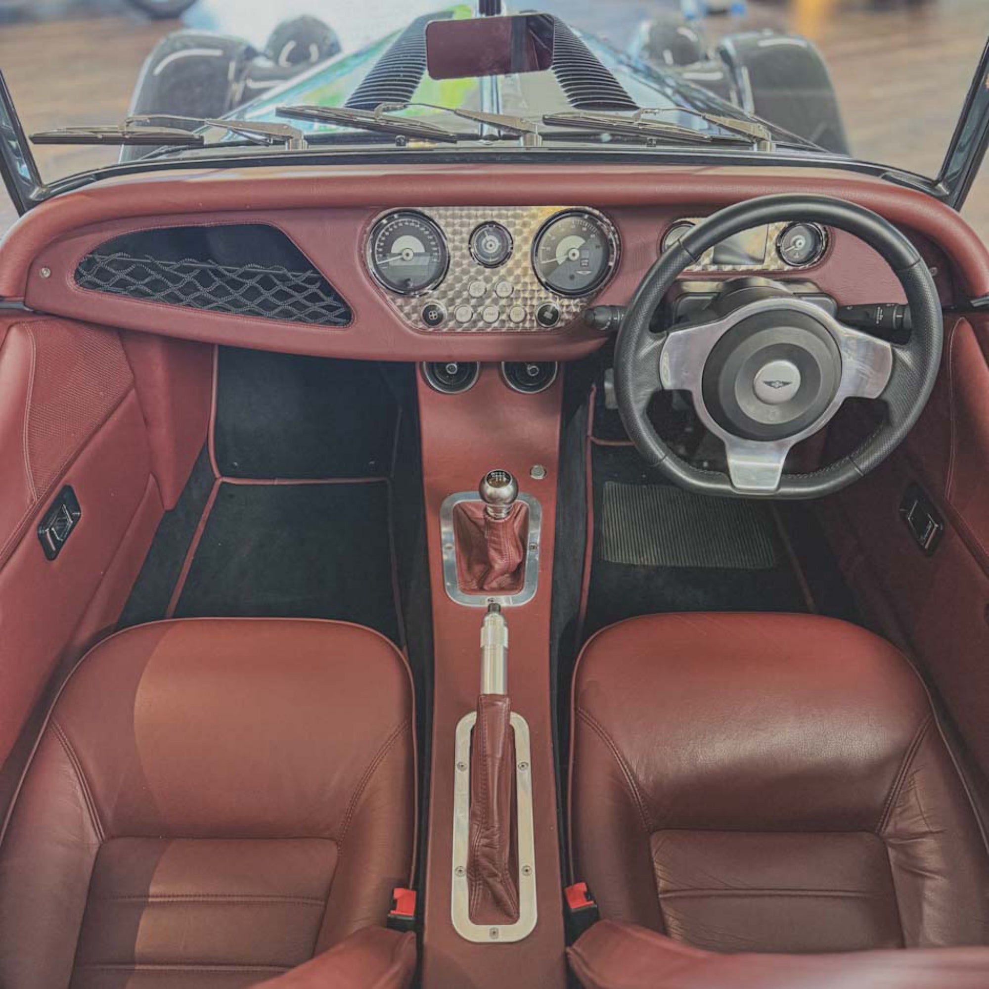 Morgan Plus Four Man - Vintage Dark Grey