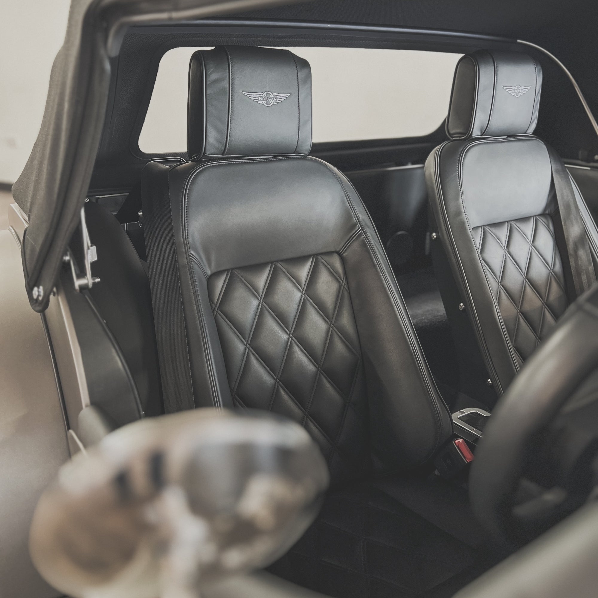 Morgan Plus Six - Shark Skin Satin Met