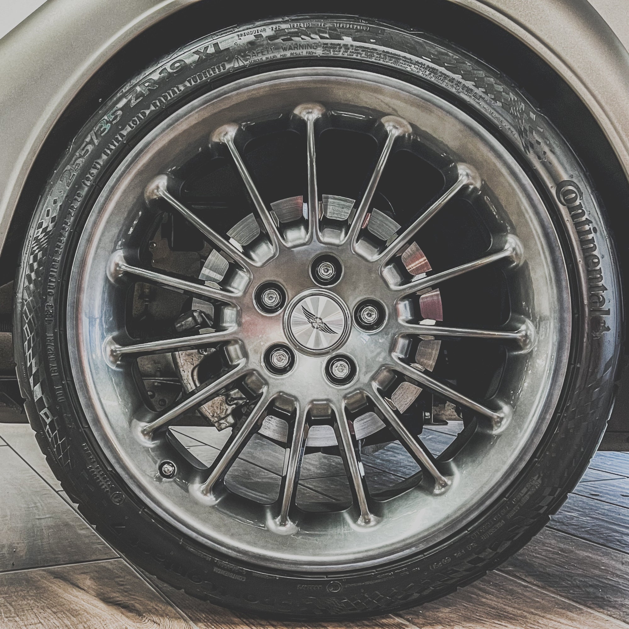 Morgan Plus Six - Tungsten Satin Matallic