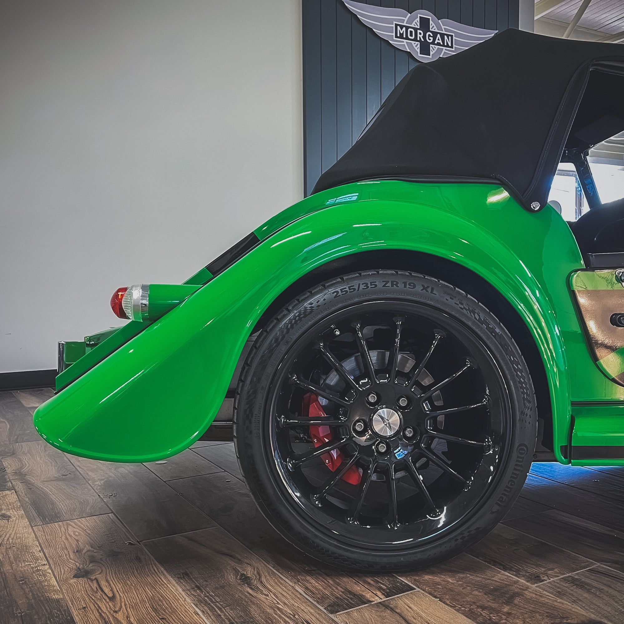 Morgan KHE (Krazy Horse Exclusive) Plus Six - Viper Green