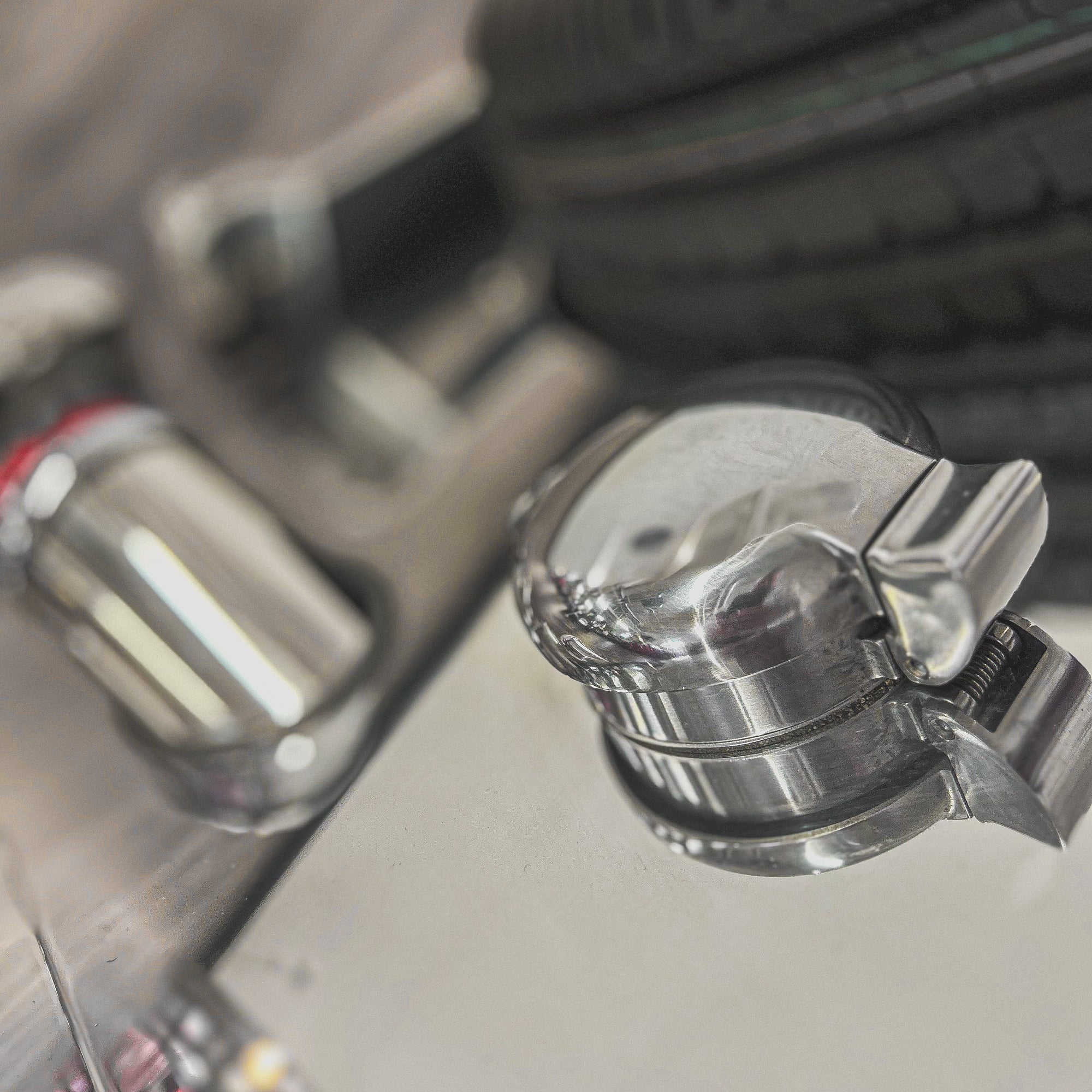 Morgan Roadster 3.7 V6 110 Edition - Hand polished Aluminium body