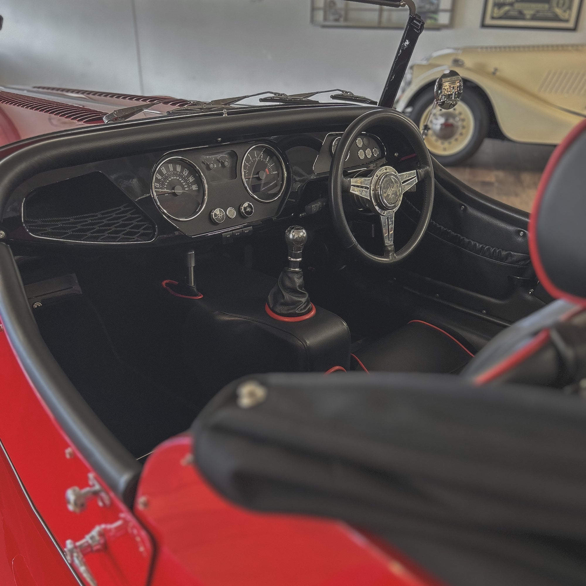 Morgan Roadster 3.7 V6 110 Edition - Morgan Sport Red