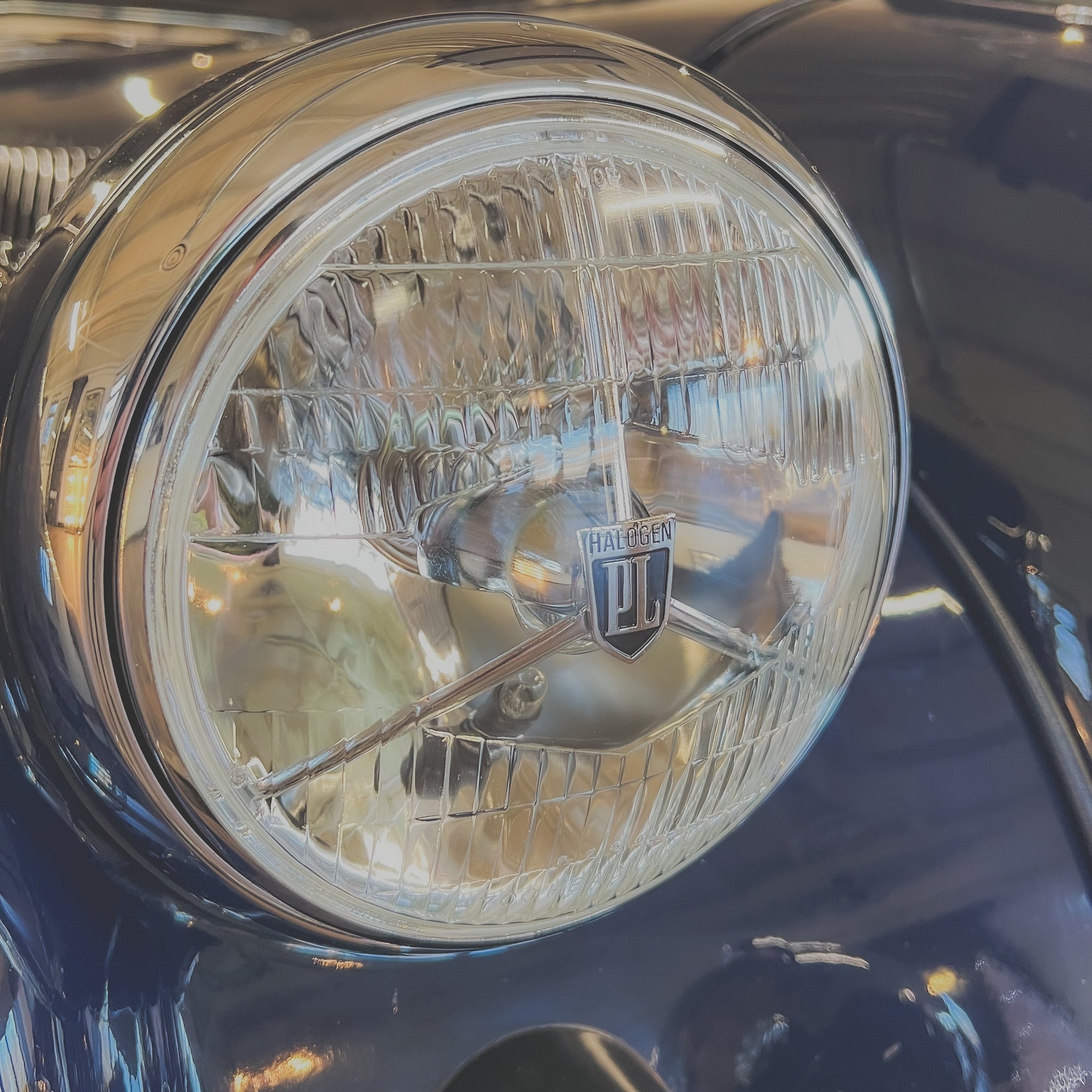 Morgan Roadster 3.0 - Morgan Indigo Blue