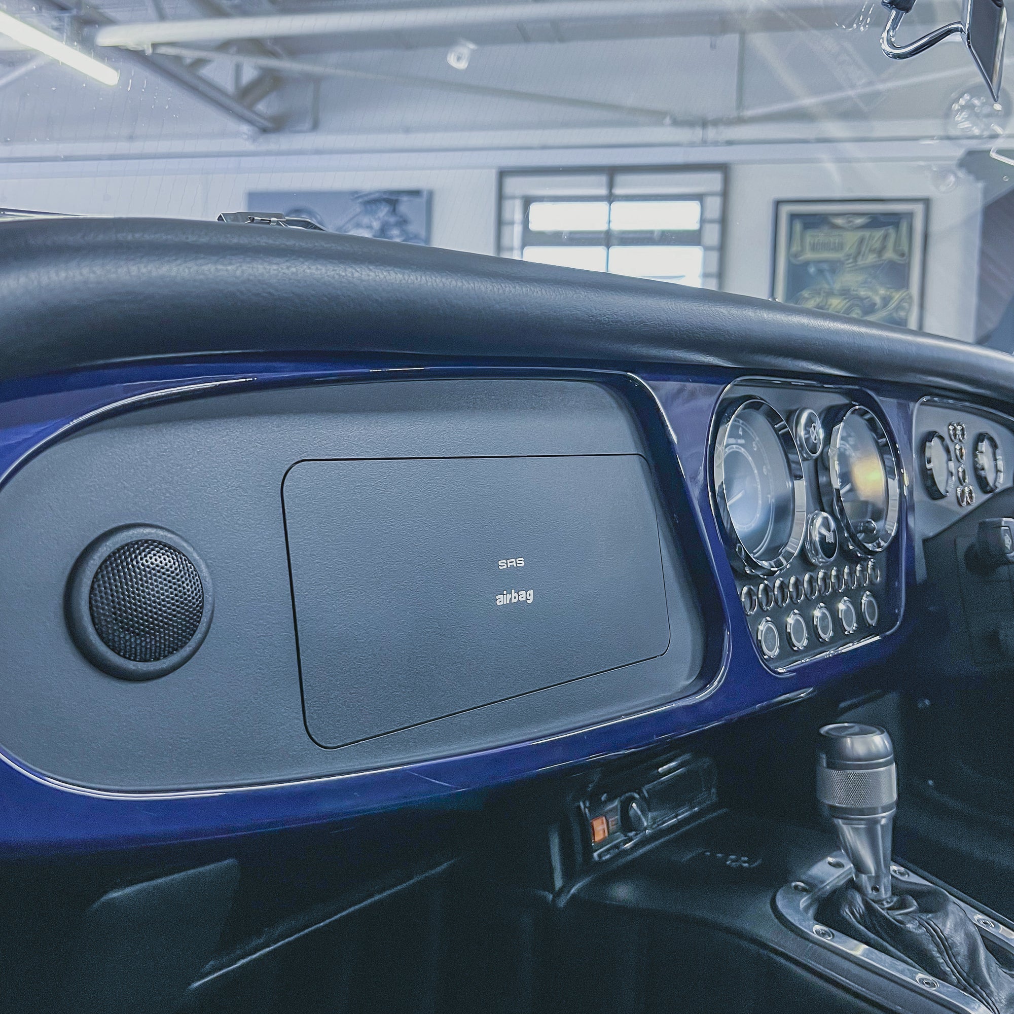 Morgan Plus 8 - Montreal Blue Pearl