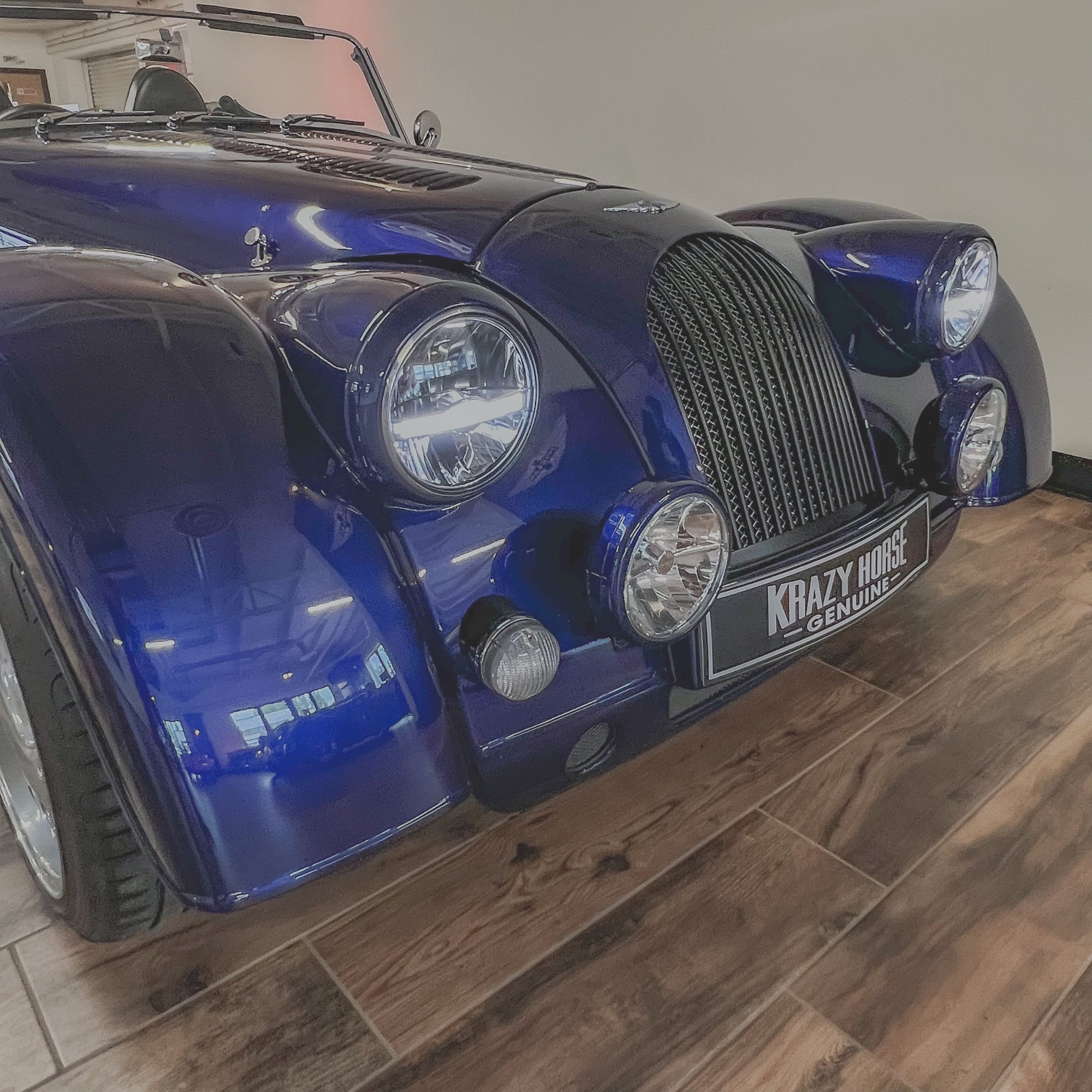 Morgan Plus 8 - Montreal Blue Pearl