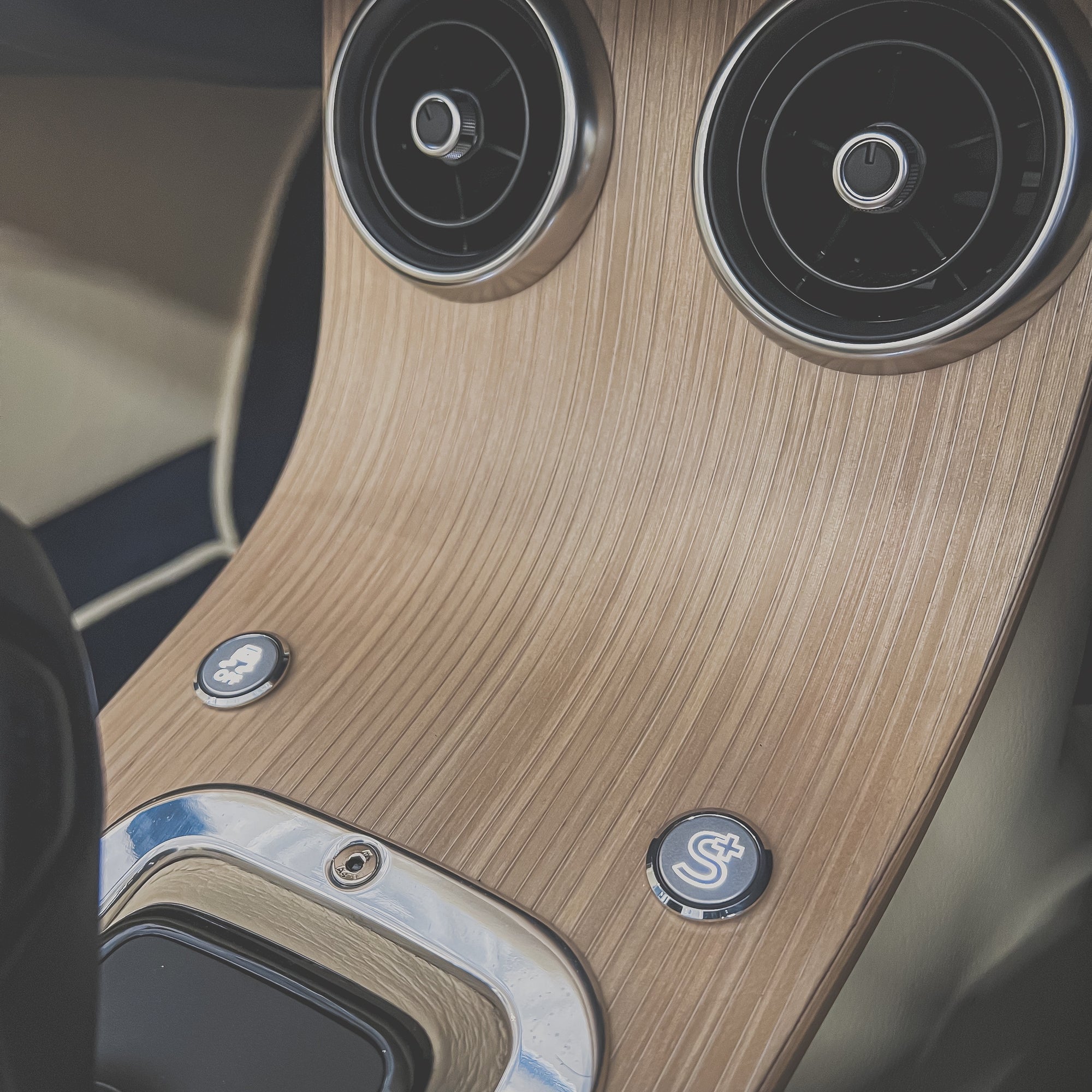 Morgan 23 Plus Four Auto - Classique Ferrari Blue