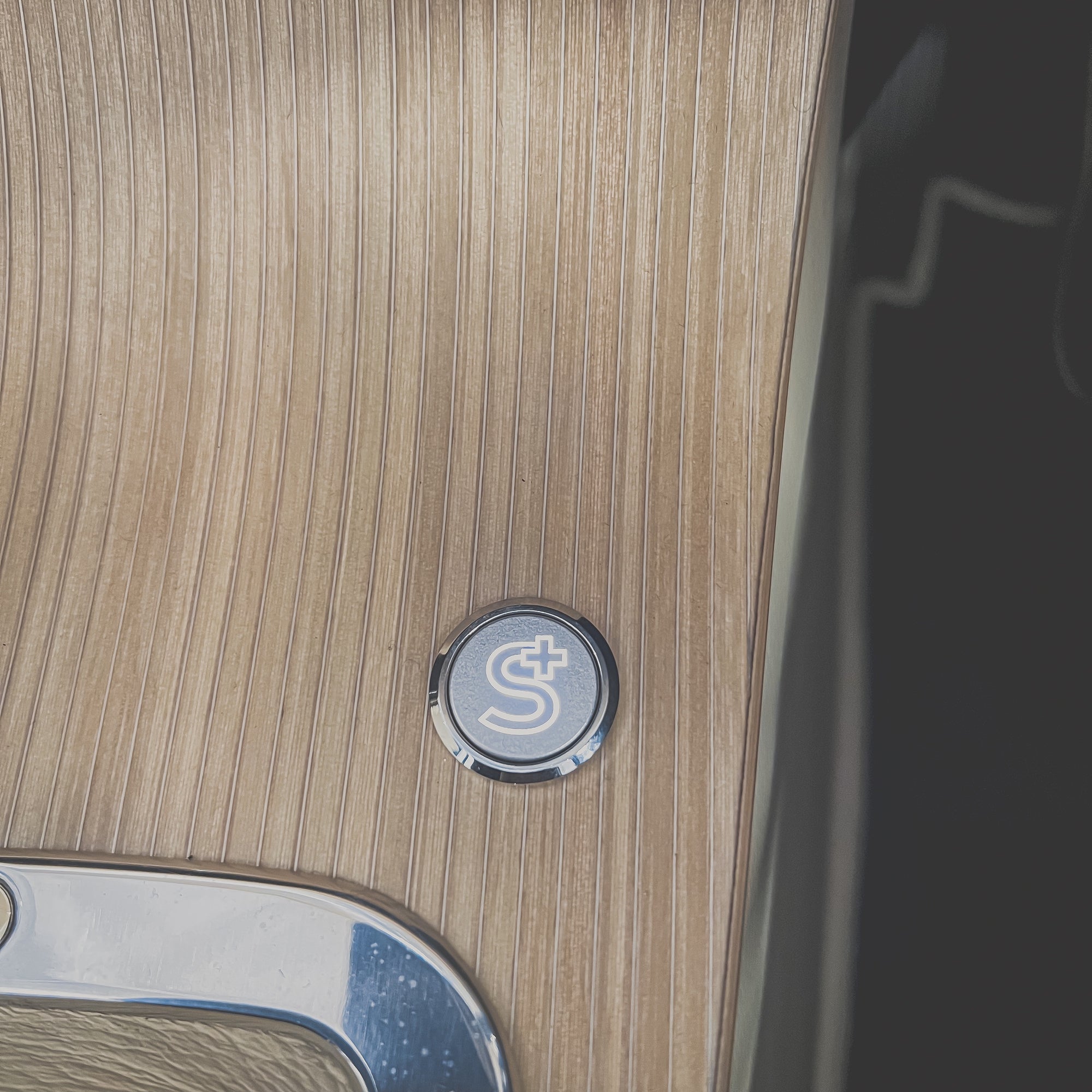 Morgan 23 Plus Four Auto - Classique Ferrari Blue