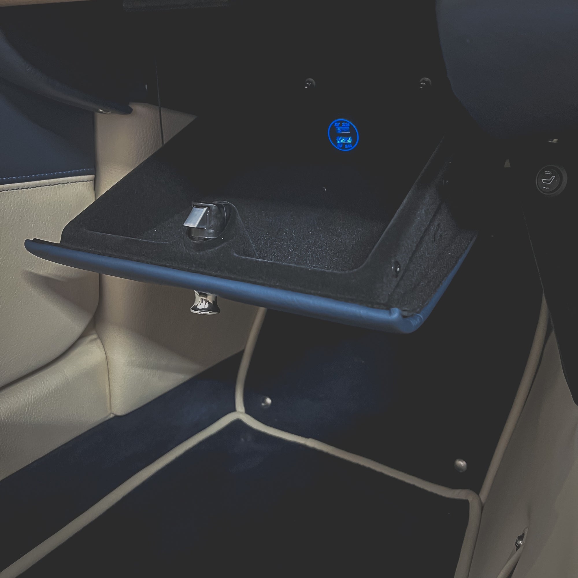 Morgan 23 Plus Four Auto - Classique Ferrari Blue