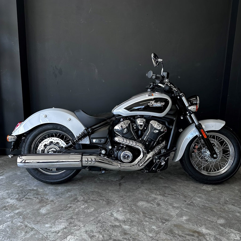 2025 Indian Scout Classic Limited + Tech - Ghost White Metallic