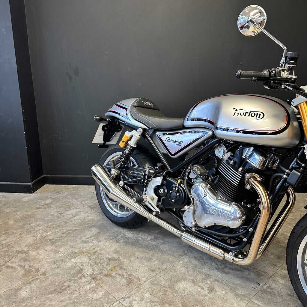 Norton Commando 961 SP - Manx Silver - Preloved