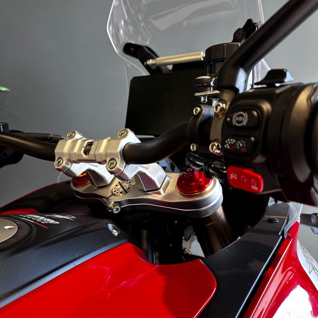 MV AGUSTA ENDURO VELOCE - ROSSO RED - Luggage included – preloved