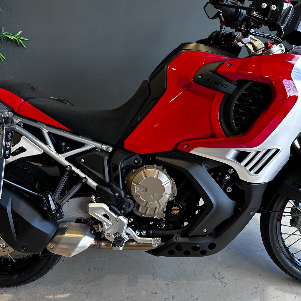 MV AGUSTA ENDURO VELOCE - ROSSO RED - Luggage included – preloved