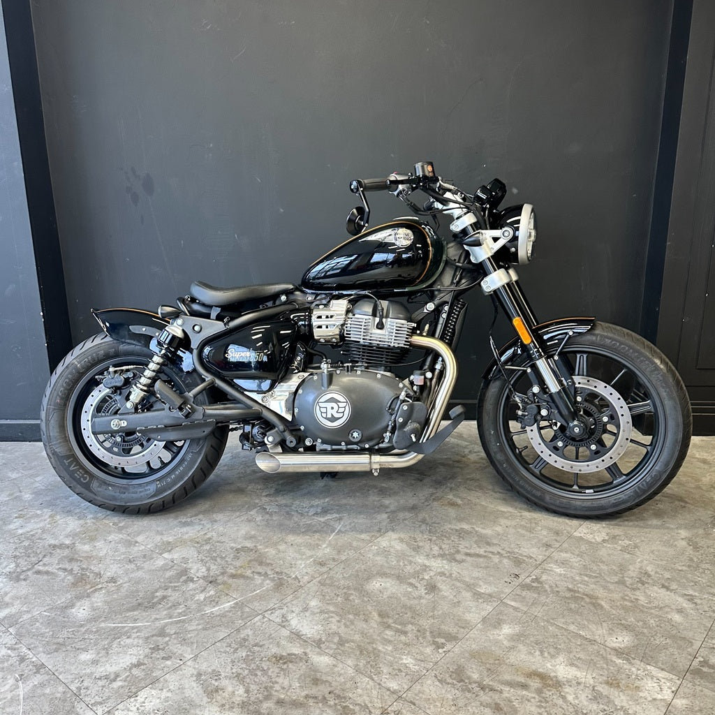 ROYAL ENFIELD  - SUPER METEOR 650 CUSTOM BOBBER INTERSTELLER GREEN / BLACK / GOLD