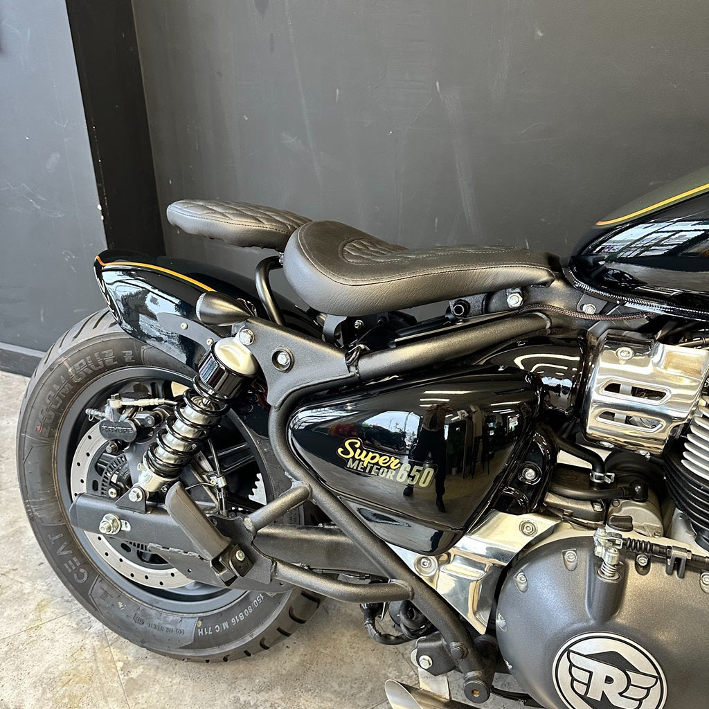 ROYAL ENFIELD  - SUPER METEOR 650 CUSTOM BOBBER INTERSTELLER GREEN / BLACK / GOLD