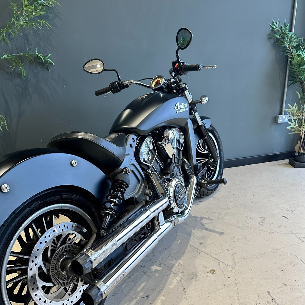 2017 INDIAN SCOUT PRELOVED - SMOKE BLACK WITH CRUSHER EXHAUST