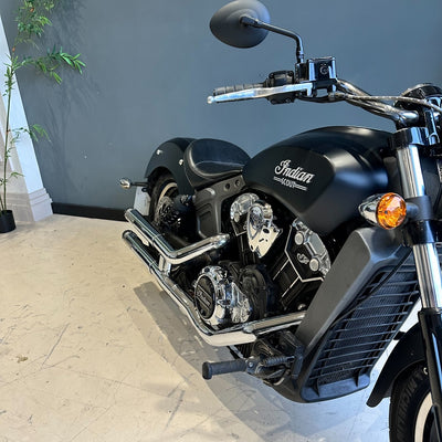 2017 INDIAN SCOUT PRELOVED - SMOKE BLACK WITH CRUSHER EXHAUST