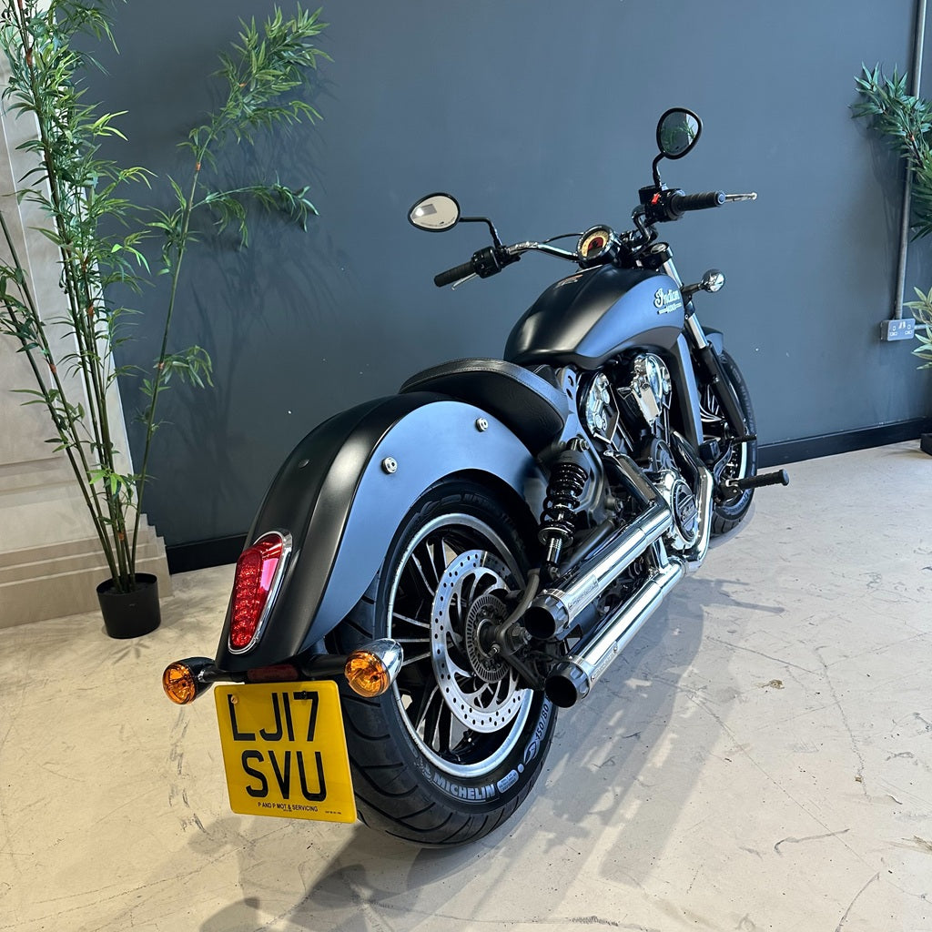 2017 INDIAN SCOUT PRELOVED - SMOKE BLACK WITH CRUSHER EXHAUST