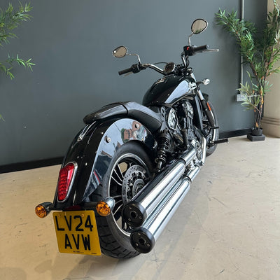 Indian Scout Classic -Gloss black - PreLoved
