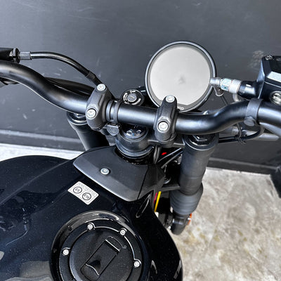 Royal Enfield Guerrilla 450 – PLAYA BLACK