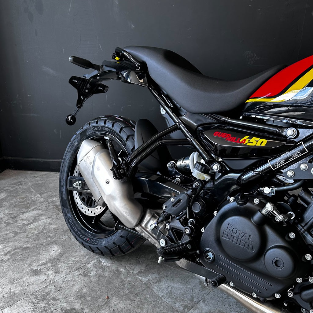 Royal Enfield Guerrilla 450 – PLAYA BLACK