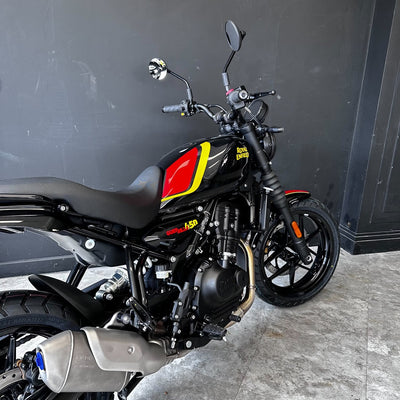 Royal Enfield Guerrilla 450 – PLAYA BLACK