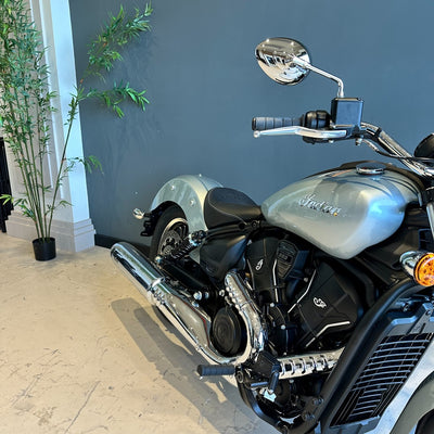 2025 INDIAN SCOUT SIXTY CLASSIC LIMITED - FROST SILVER