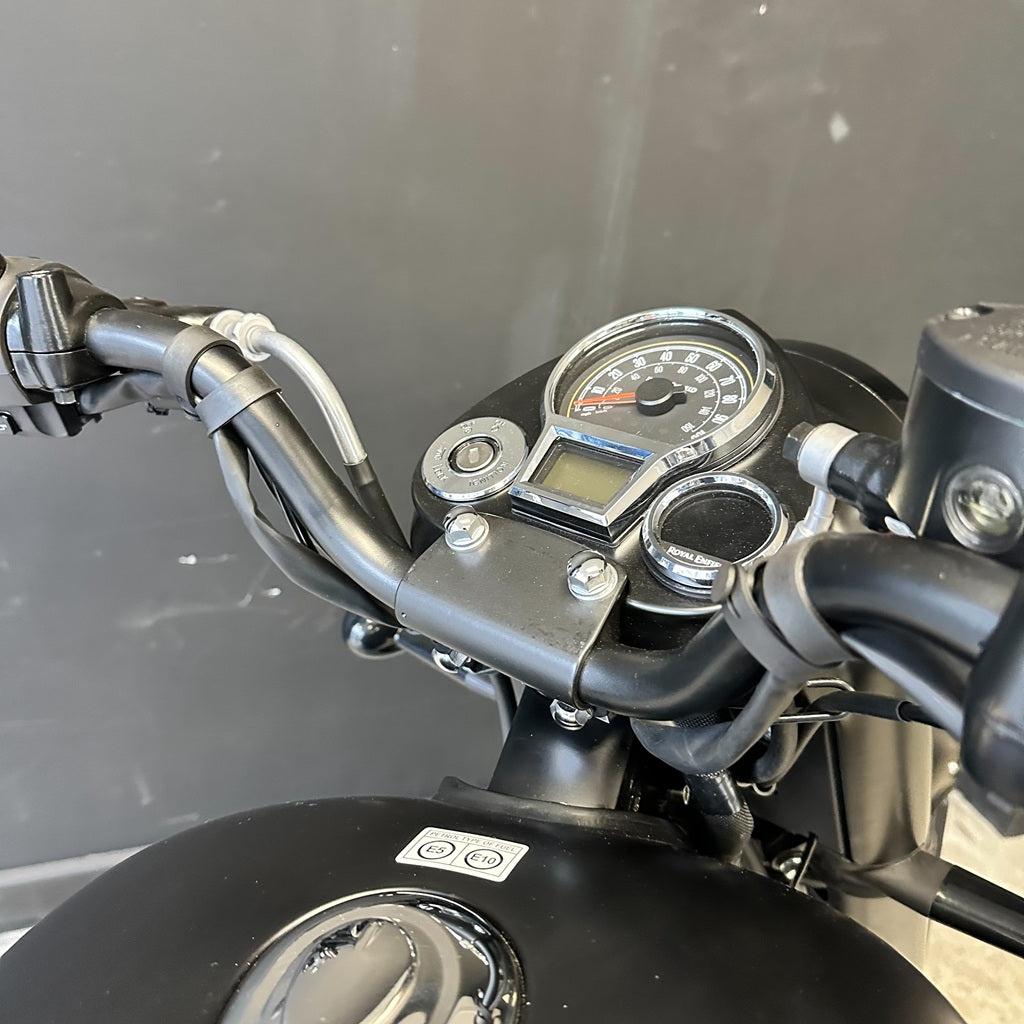 Royal Enfield Classic 350 - Stealth Black