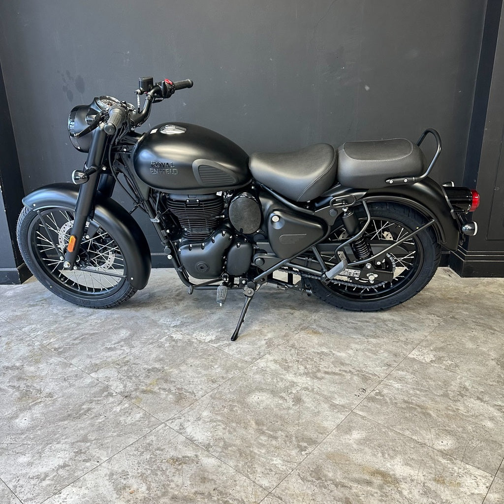 Royal Enfield Classic 350 - Stealth Black