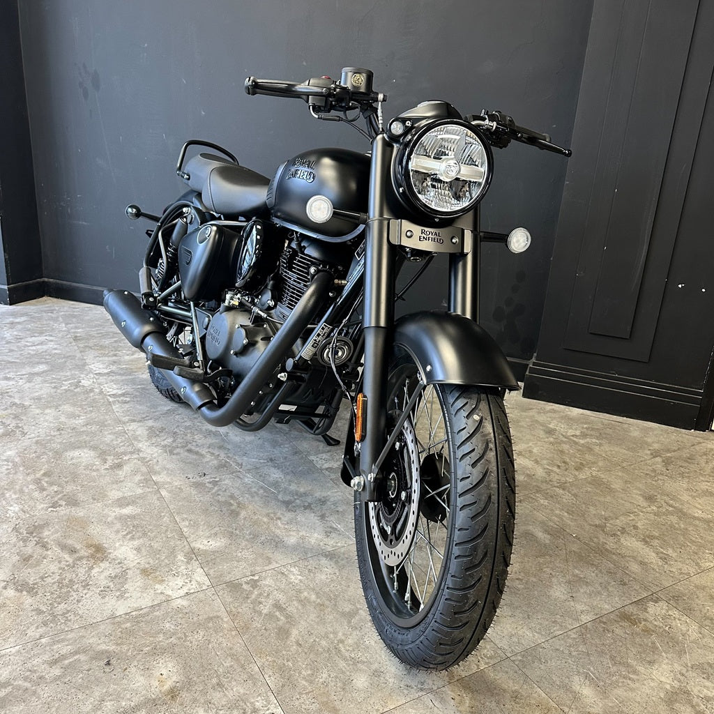 Royal Enfield Classic 350 - Stealth Black