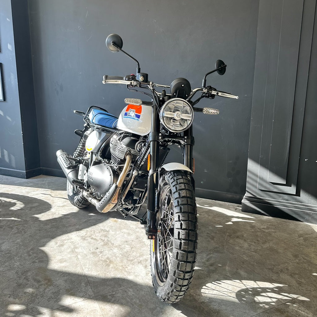 Royal Enfield Interceptor Bear 650 - BOARDWALK WHITE