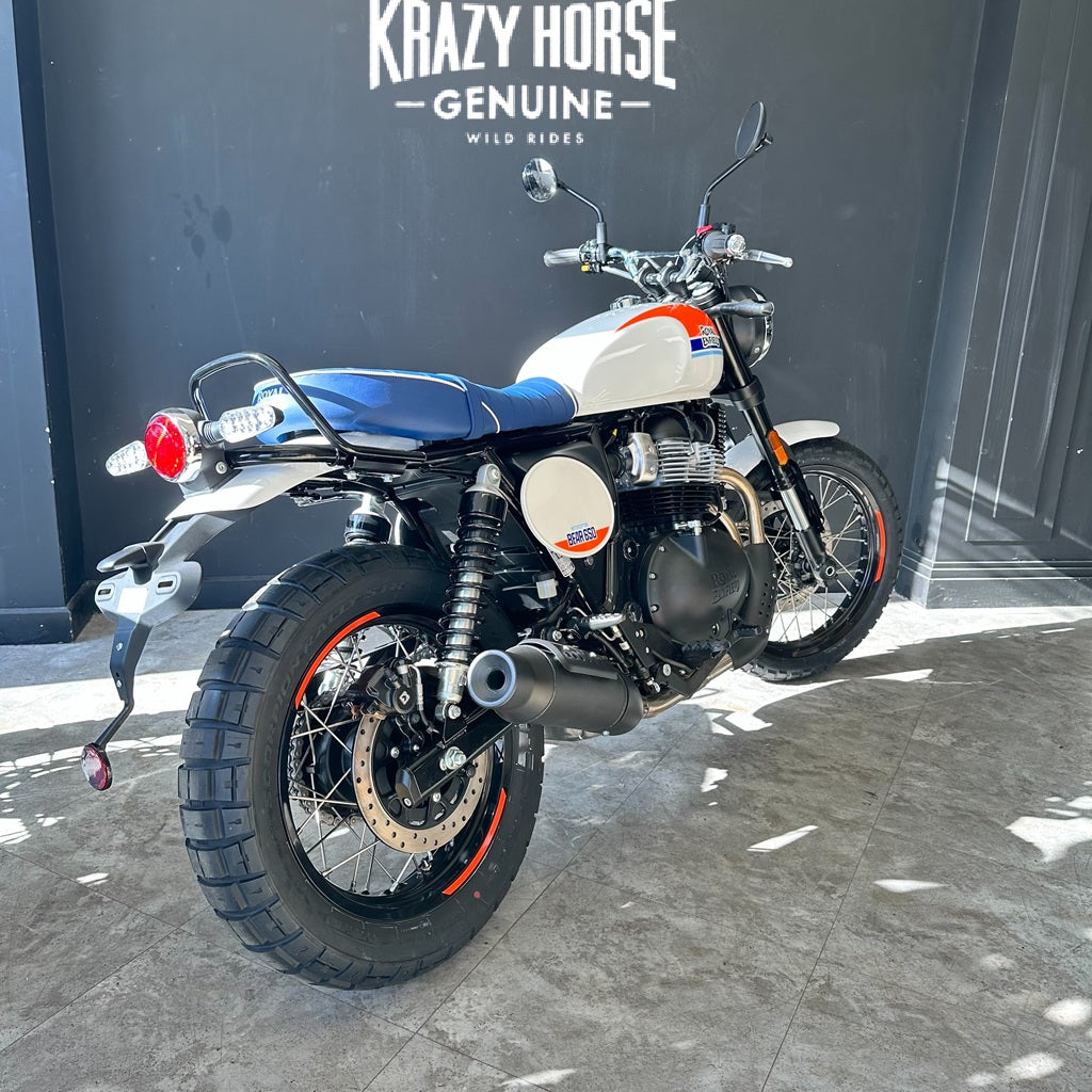 Royal Enfield Interceptor Bear 650 - BOARDWALK WHITE