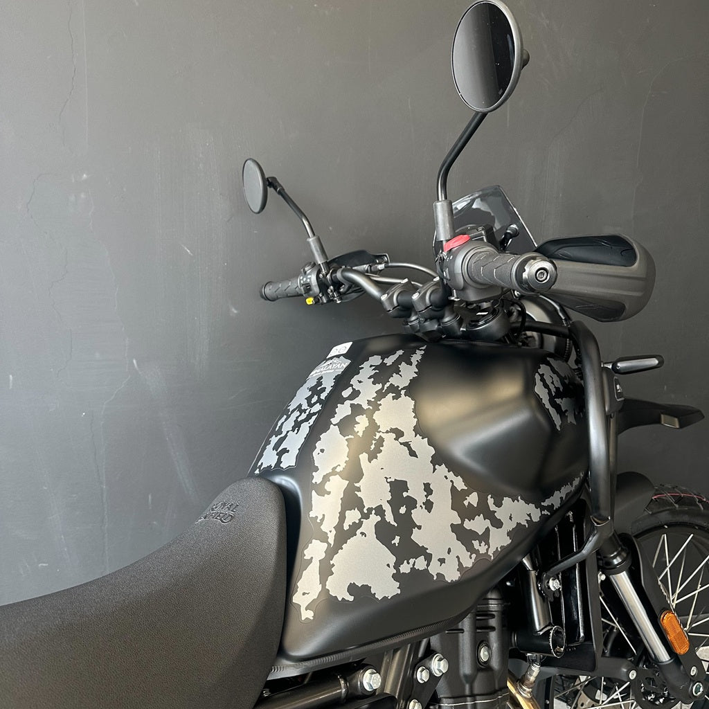 ROYAL ENFIELD HIMALAYAN 450 - Mana Black