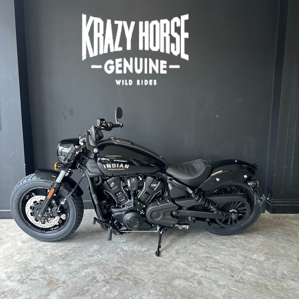 INDIAN SCOUT STANDARD - Metallic Black