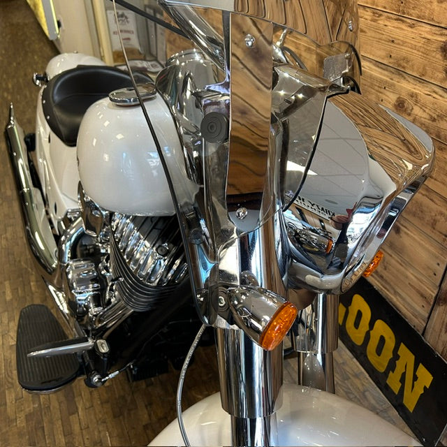 INDIAN CHIEF 111 - Pearl White - PreLoved