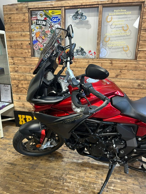 MV AGUSTA TURISMO VELOCE LUSSO - RED/GREY - Preloved