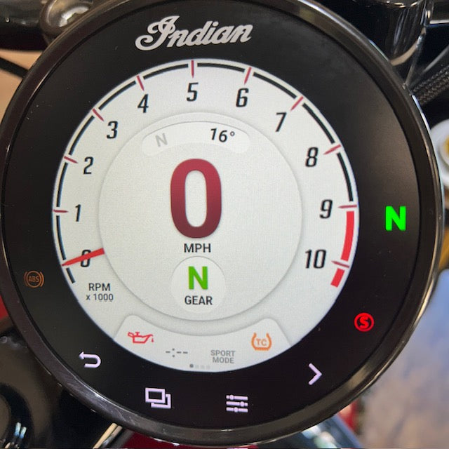 INDIAN SCOUT 101 - Sunset red with Graphics - Preloved